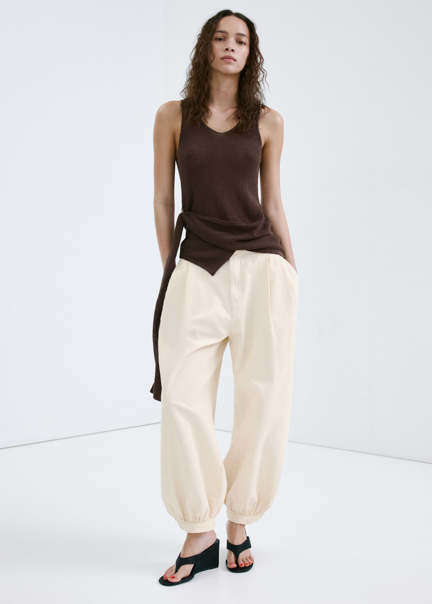 Mid-rise balloon jeans