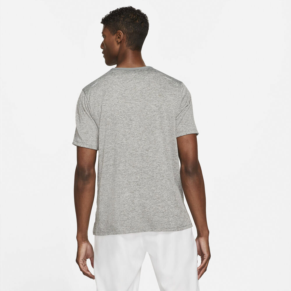 Dri-FIT Rise 365 l&oslash;be T-shirt