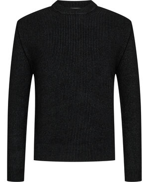 KNITWEAR