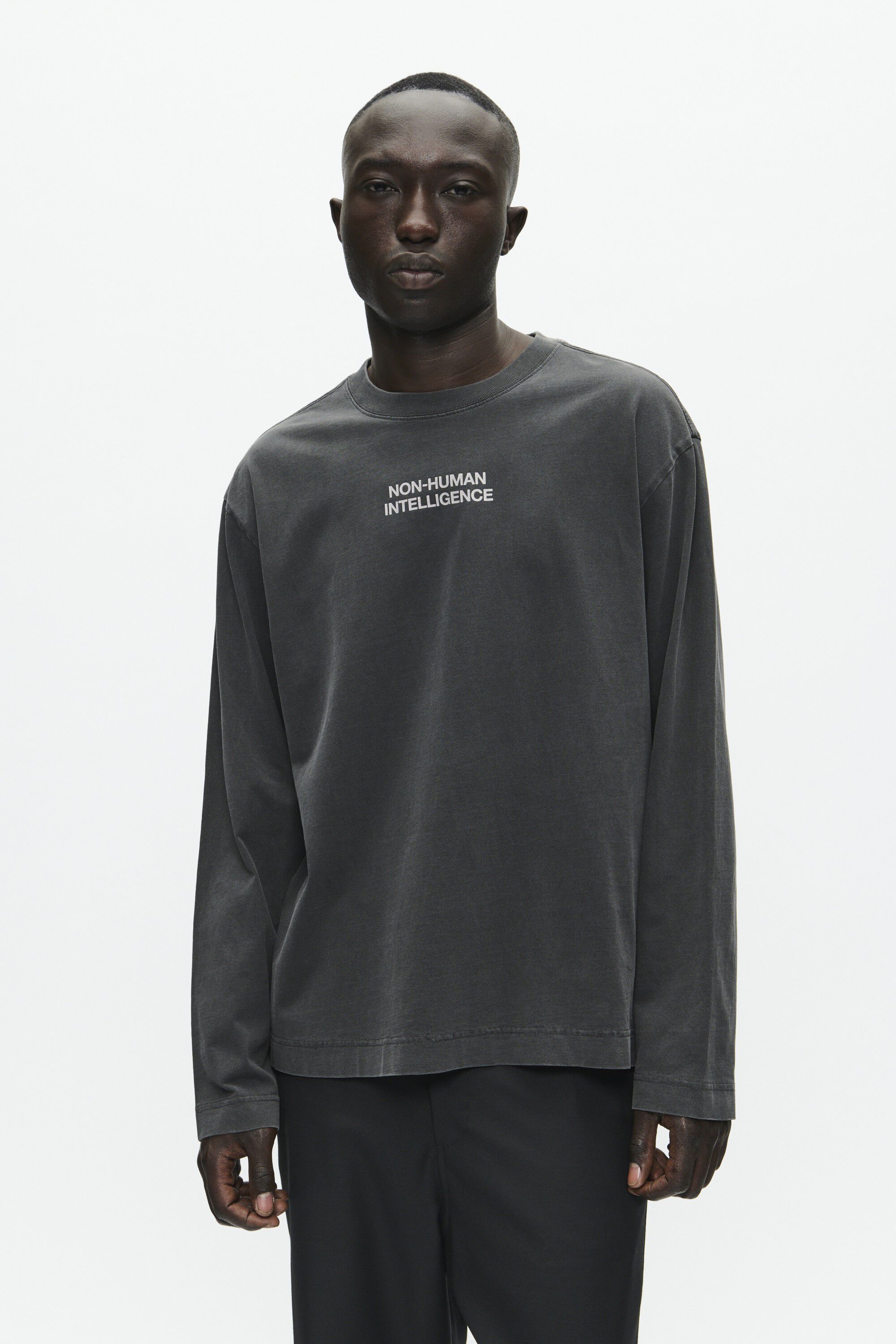 WWRyan x crew neck intel 25207
