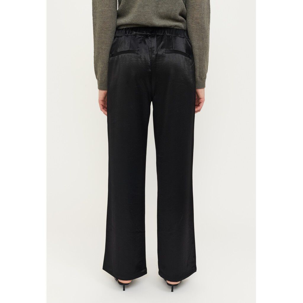 SRSalma Pant