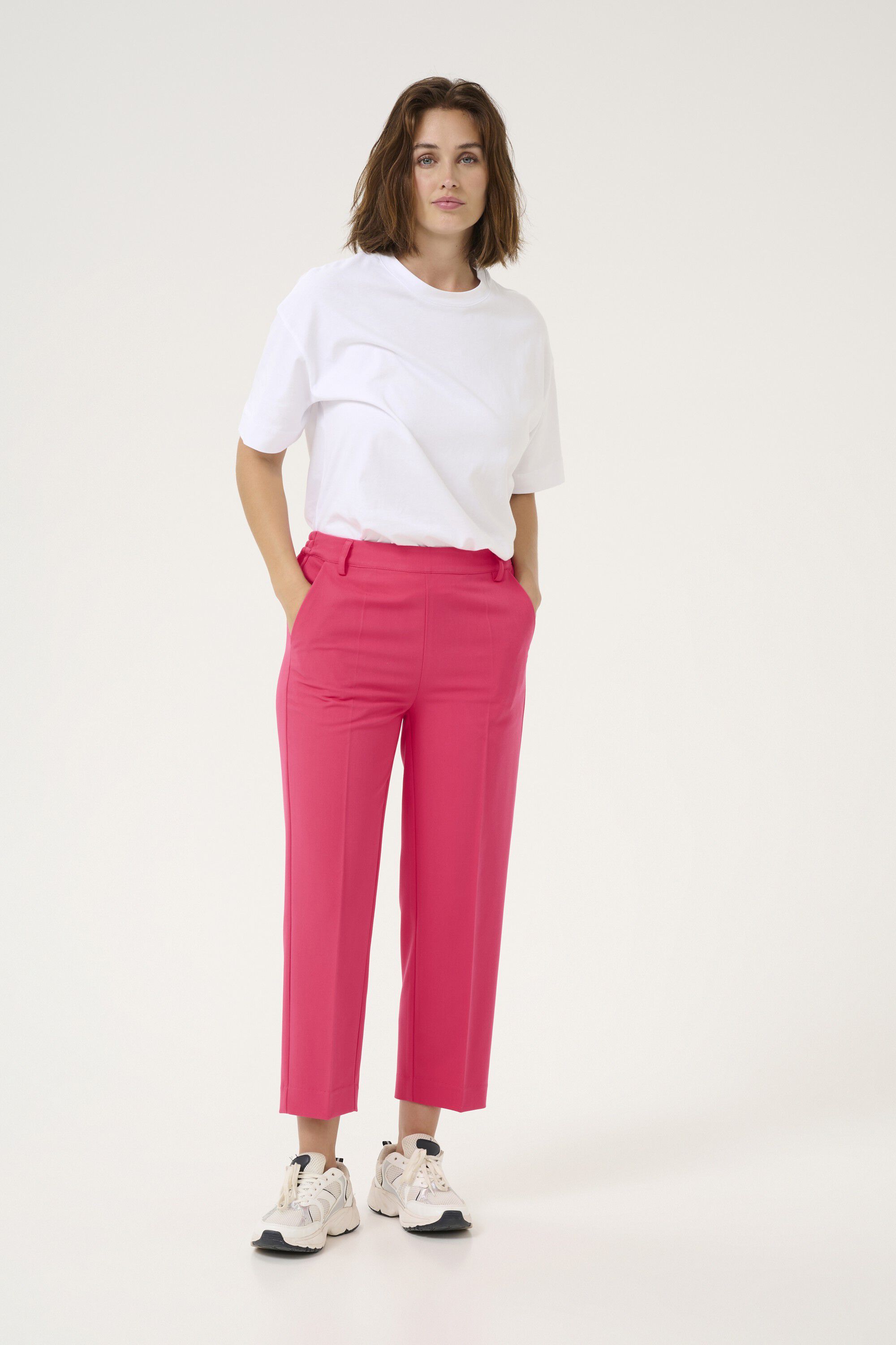 KAsakura HW Cropped Pants