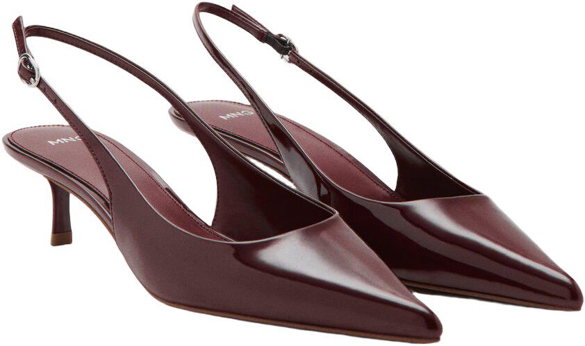 Kitten-heel patent leather shoes