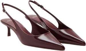 Kitten-heel patent leather shoes