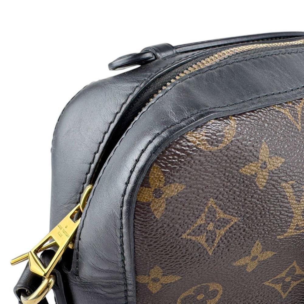 Louis Vuitton Shoulder Bags