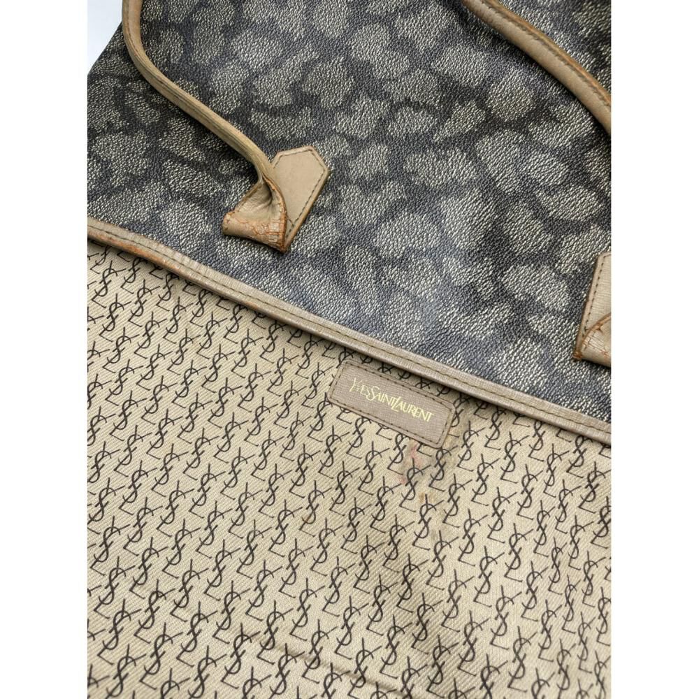 Yves Saint Laurent Shoulder Bag