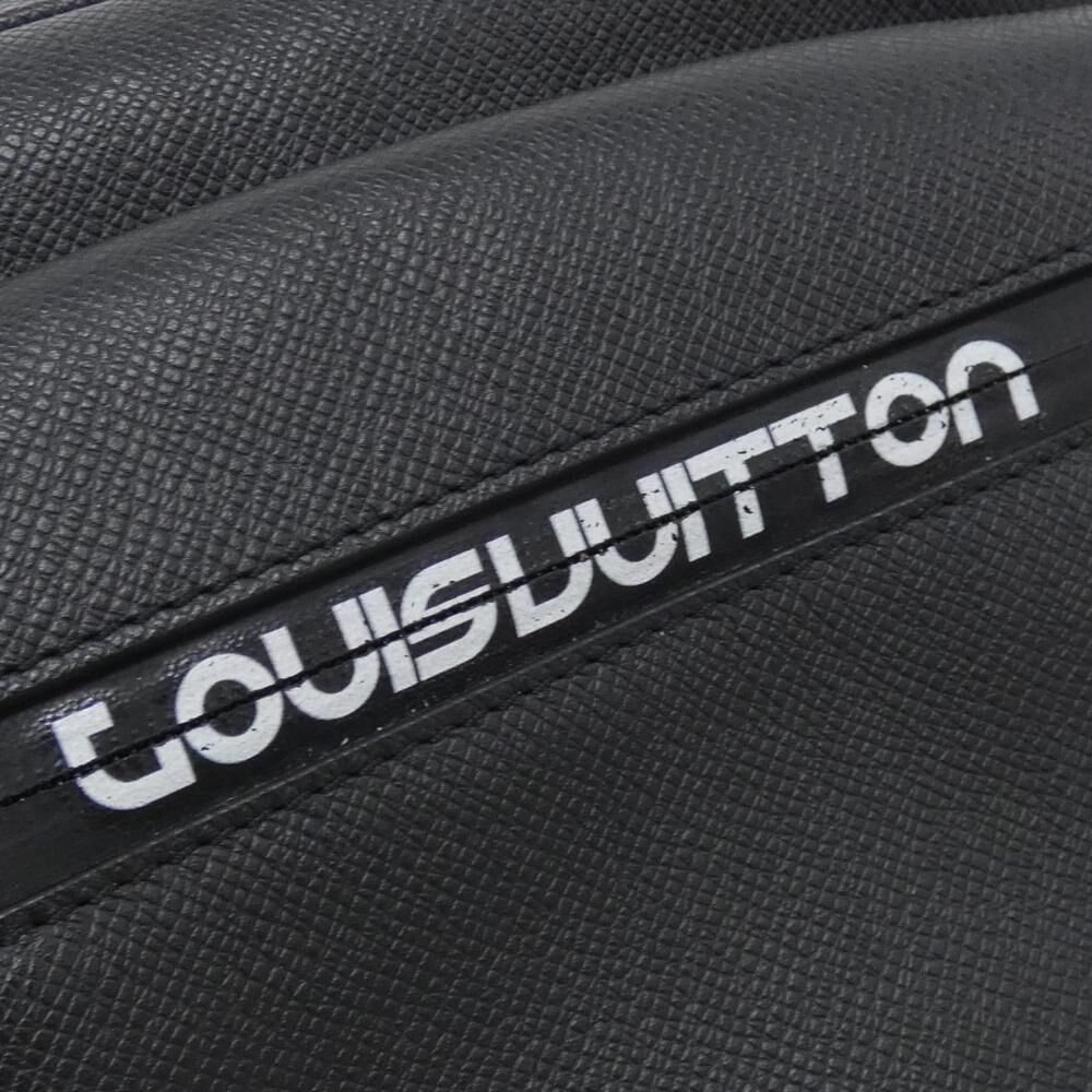 Louis Vuitton Messenger