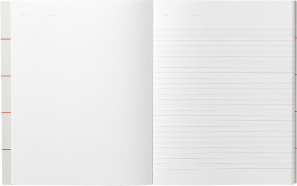 Stor notesbog med syet ryg, lys grå