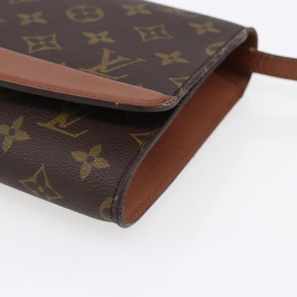 Louis Vuitton Shoulder Bags