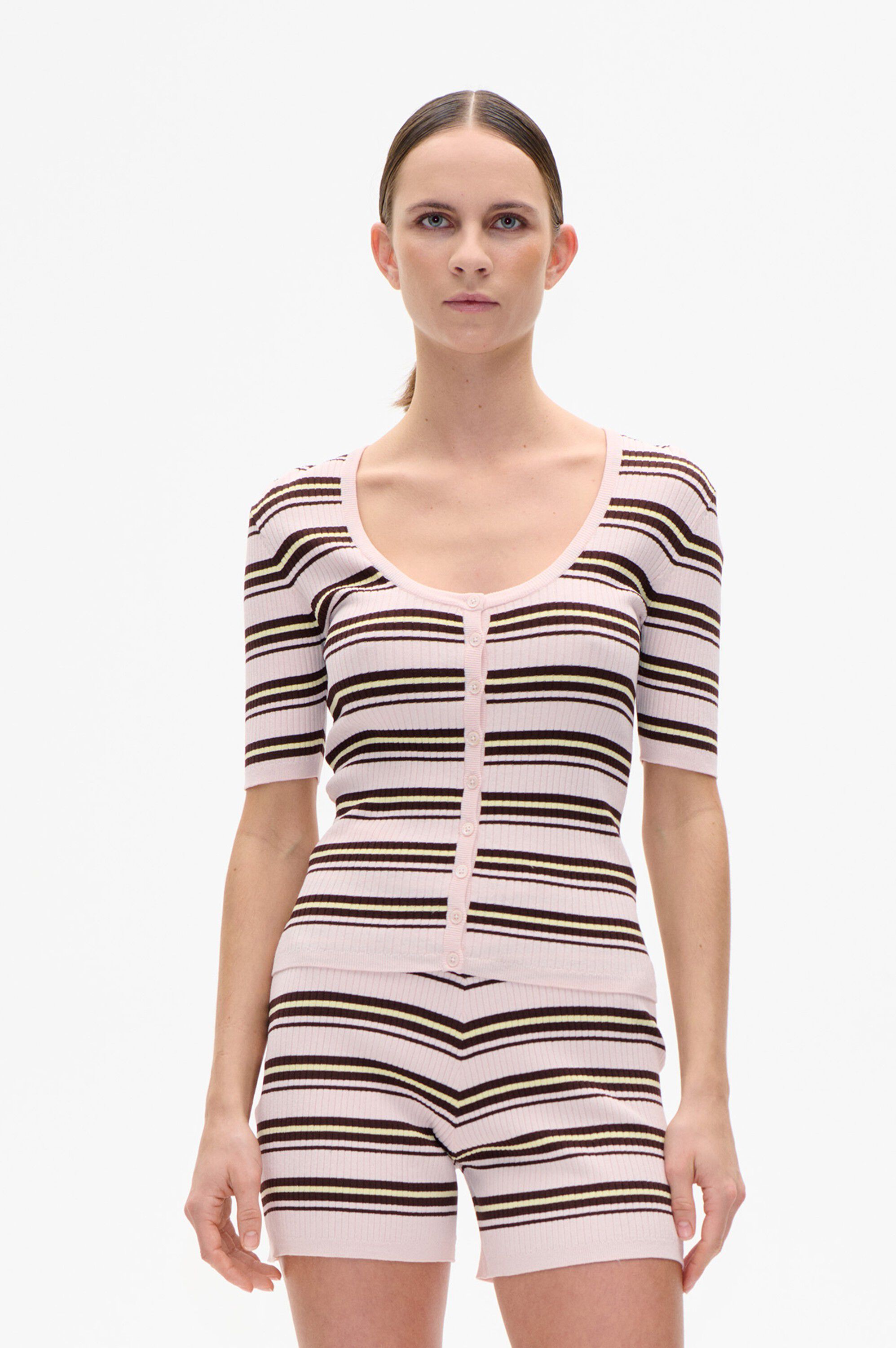 CALYN Knitwear