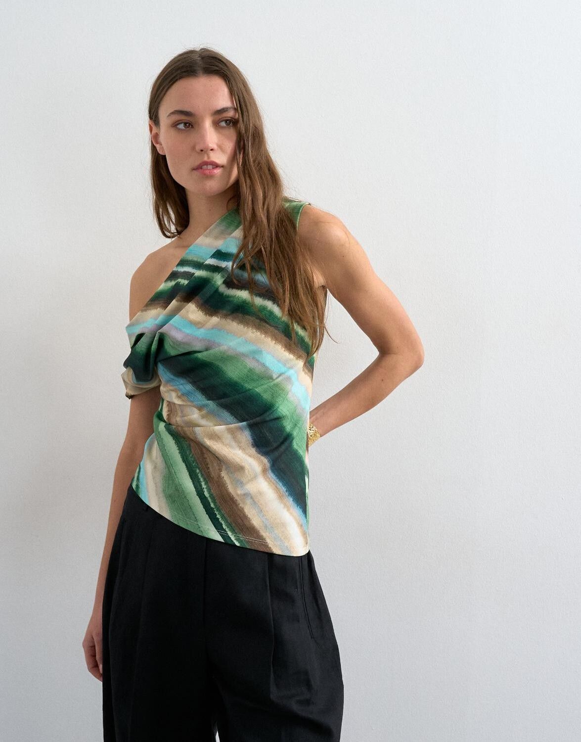 TSJULINA FORMAL OFF SHOULDER TOP JR