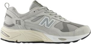 878 Sneakers