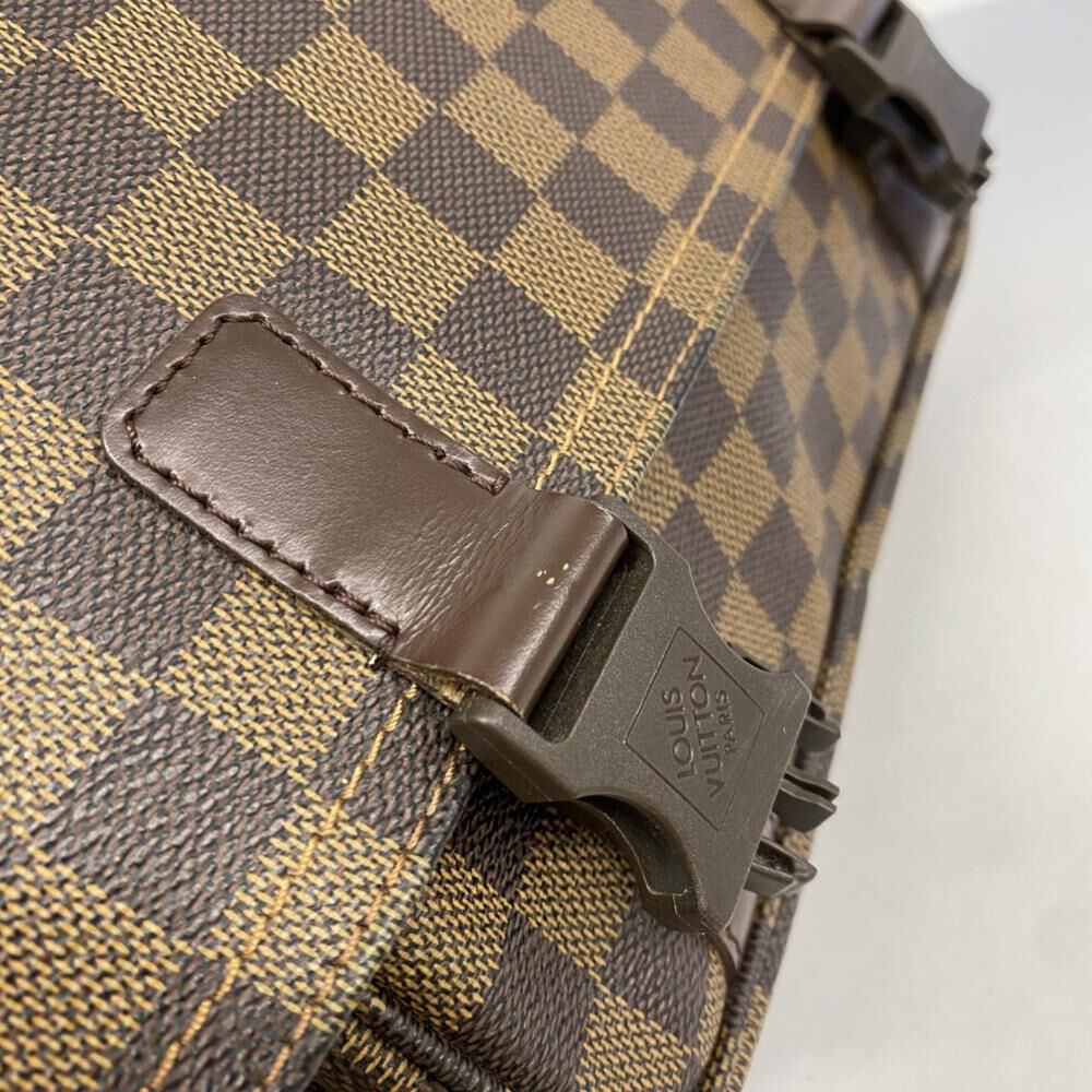 Louis Vuitton Shoulder Bags