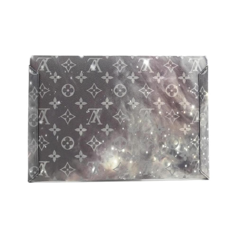 Louis Vuitton Pouch