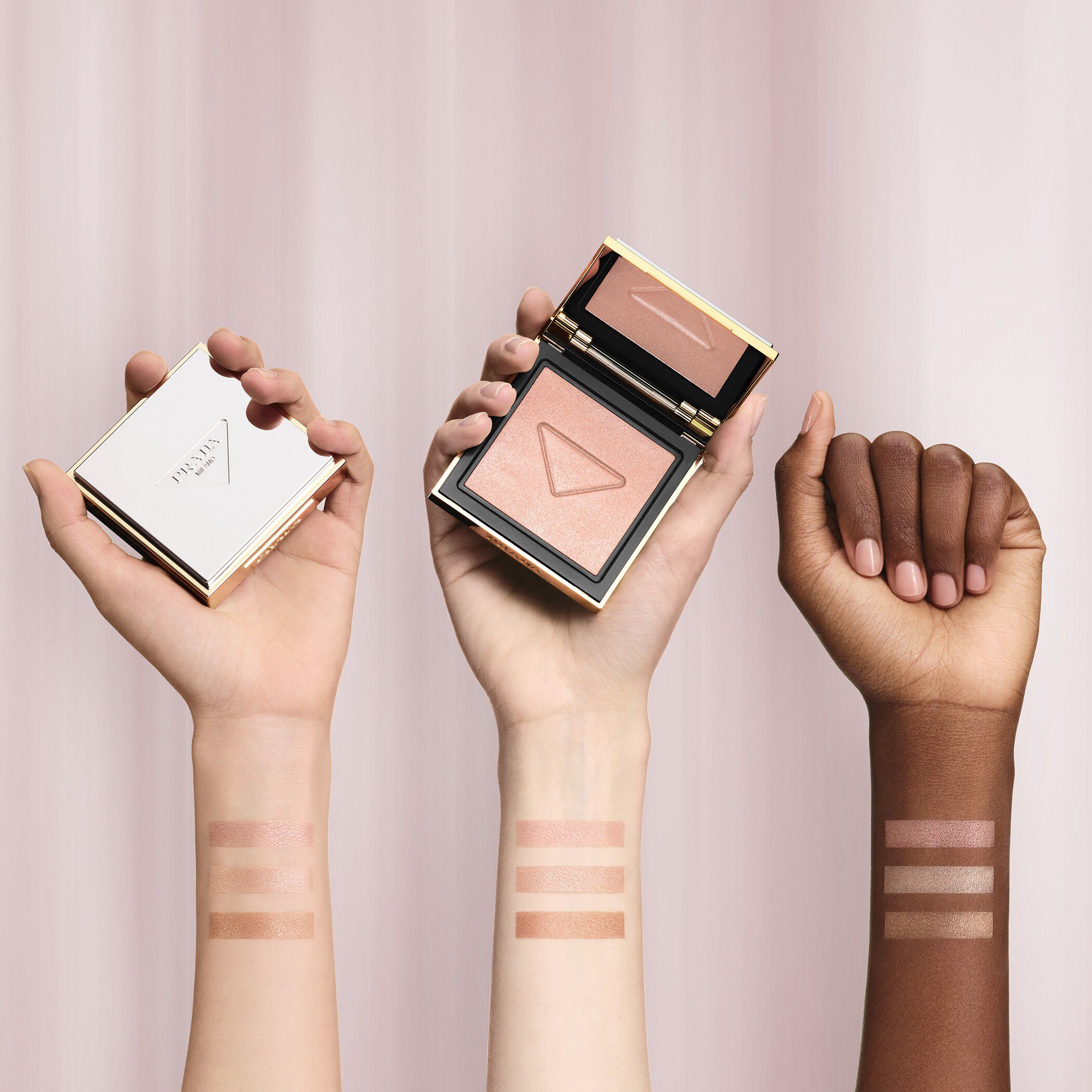 Light Glowing Highlighter Powder