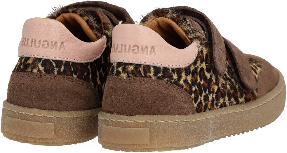 Court style sneaker med pony