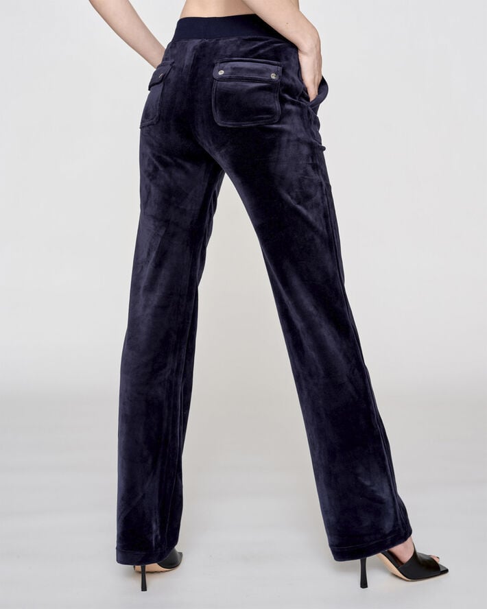 Del Ray Classic Velour Pant Pocket Design