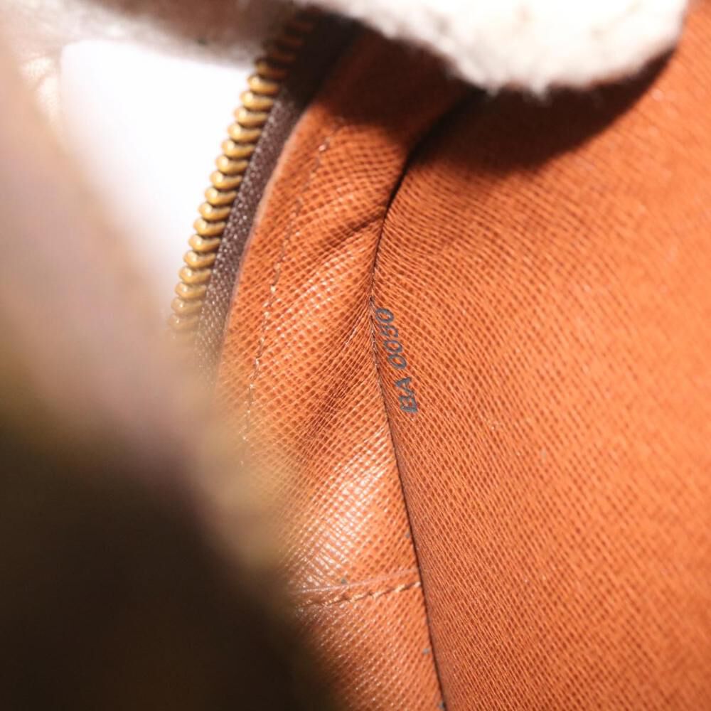 Louis Vuitton Shoulder Bags