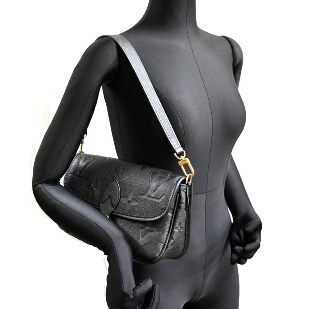 Louis Vuitton Shoulder Bags