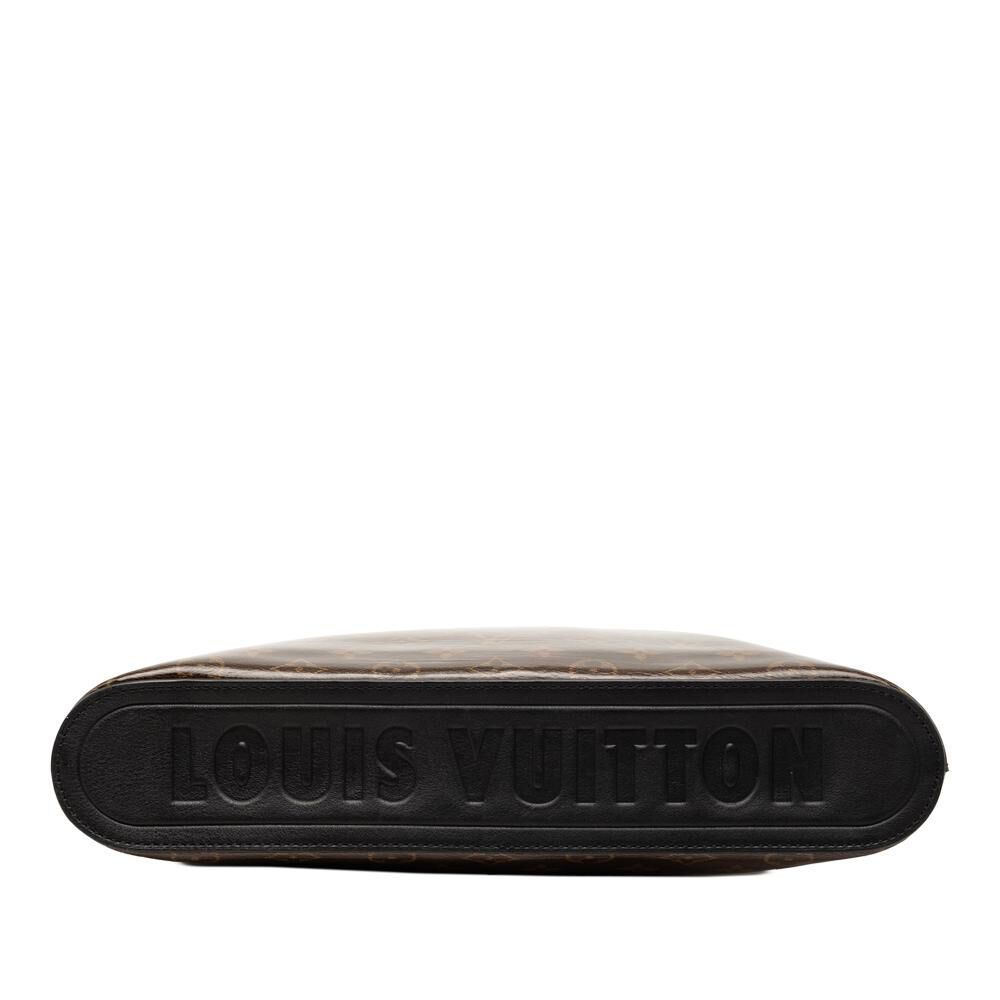 Louis Vuitton Clutch