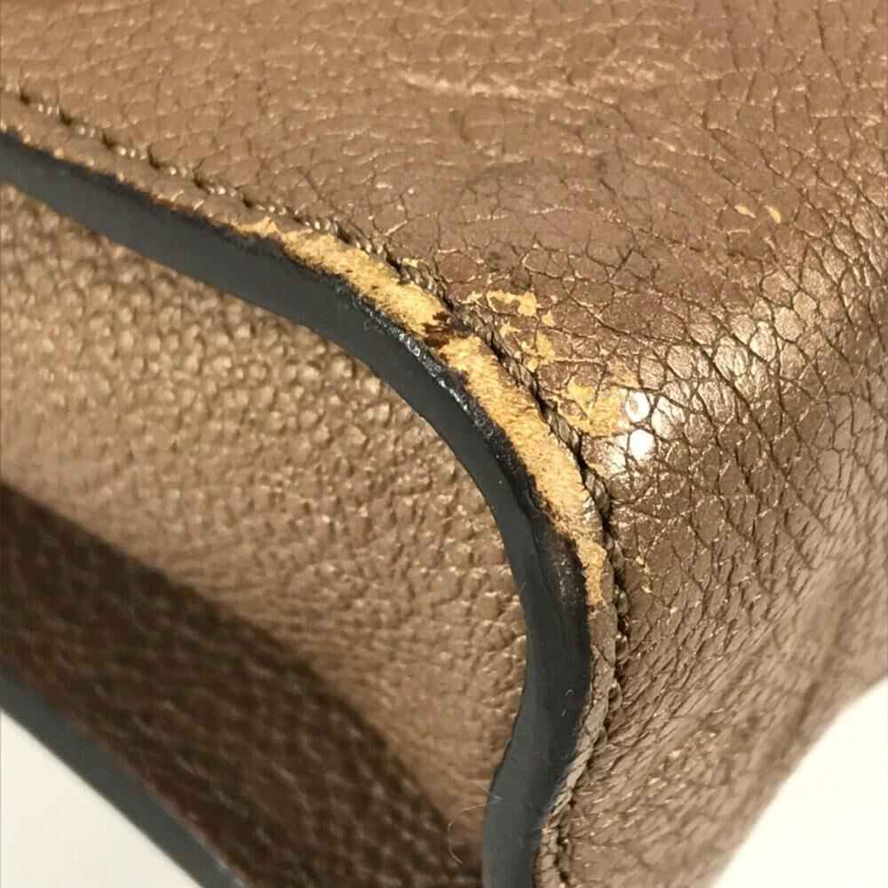 Louis Vuitton Shoulder Bags