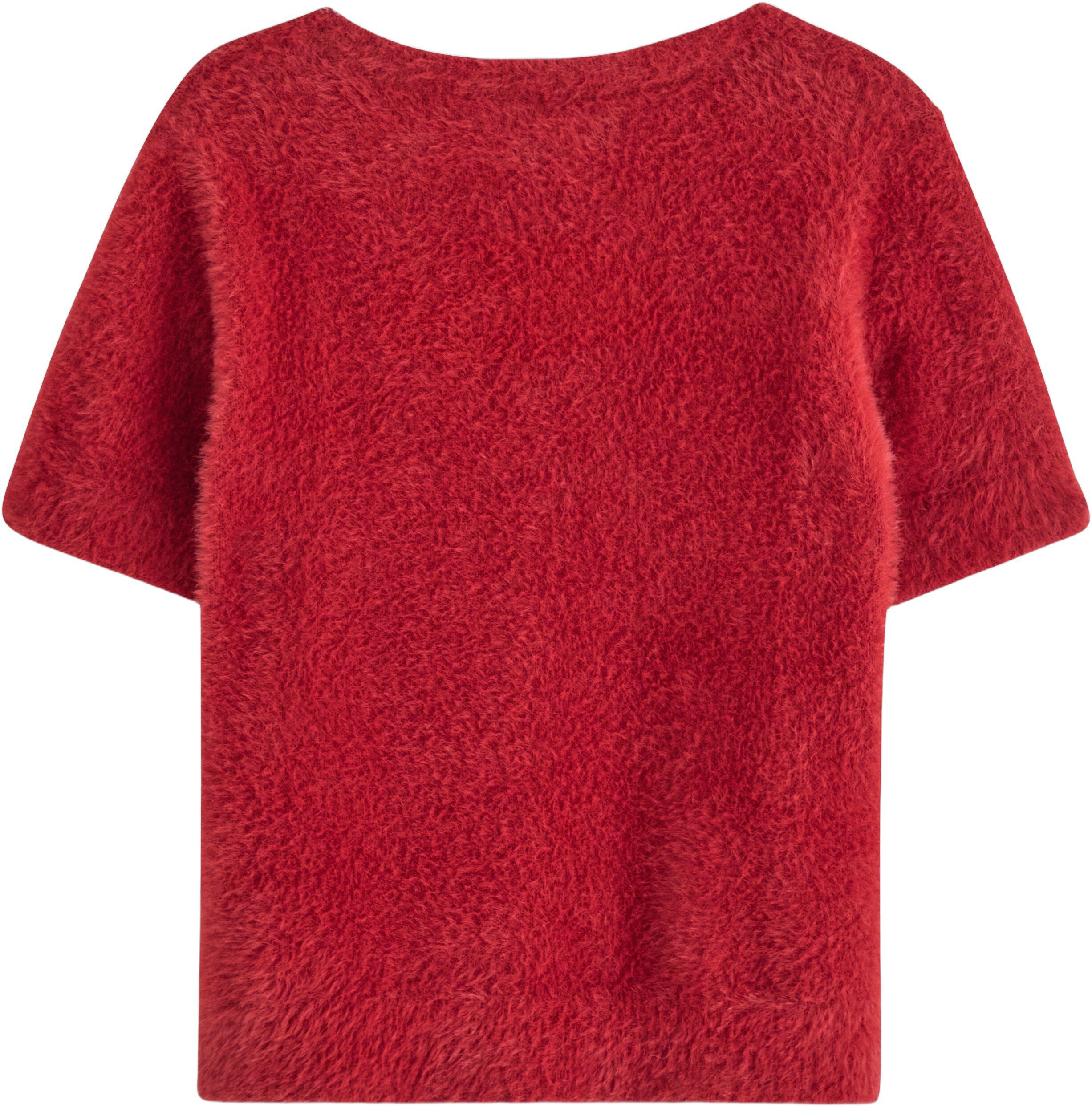 Myk kortermet topp i fj&aelig;rgarn.