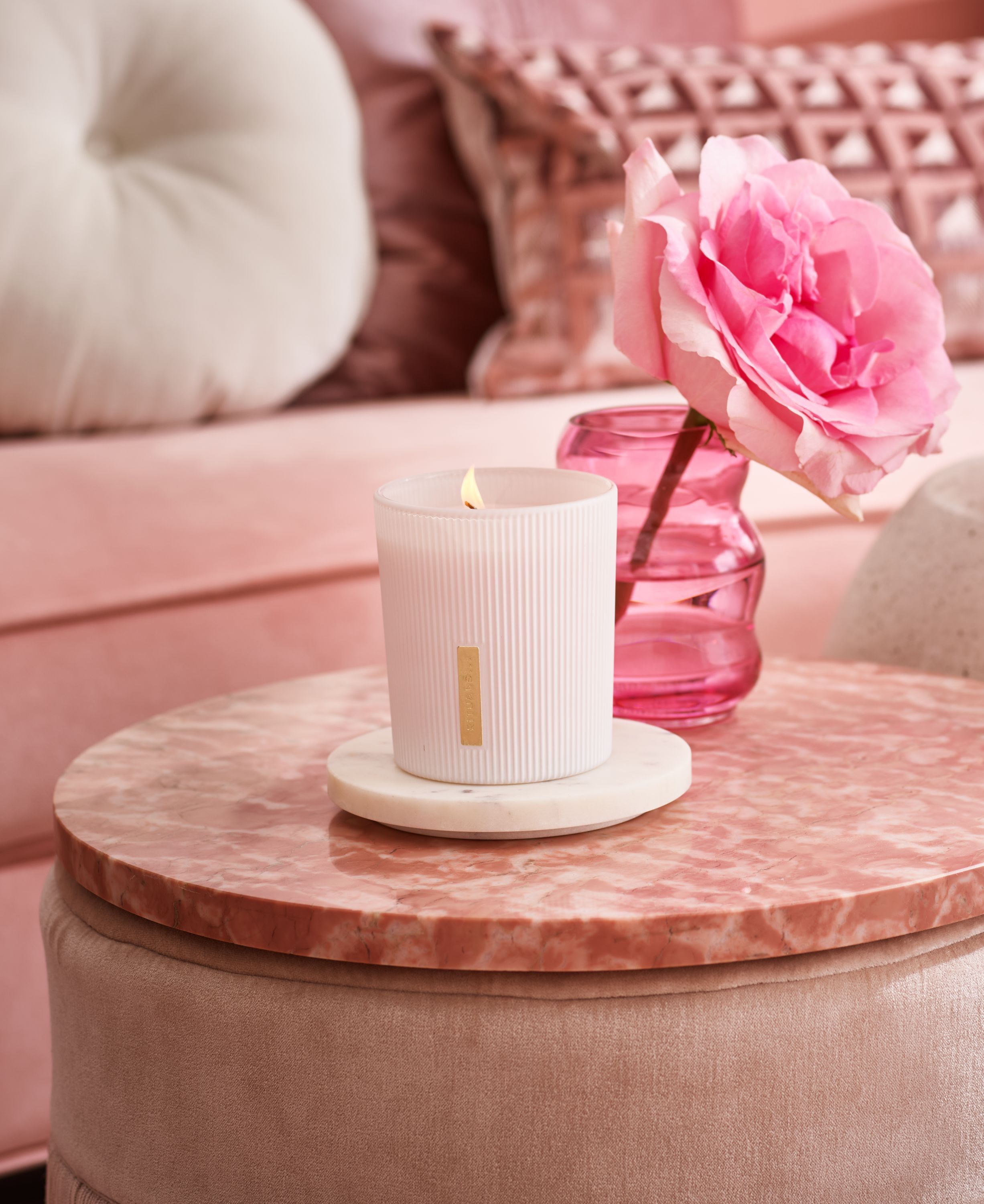 The Ritual of Sakura Scented Candle 290g