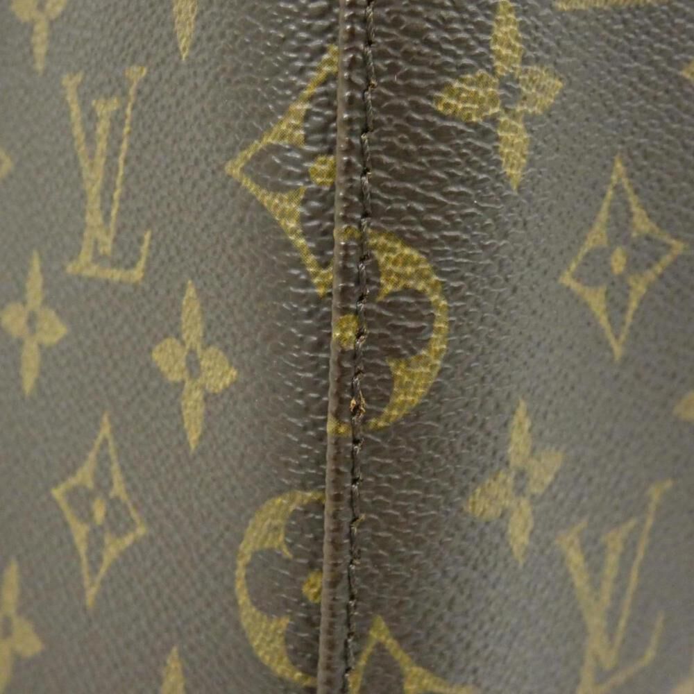 Louis Vuitton Shoulder Bags