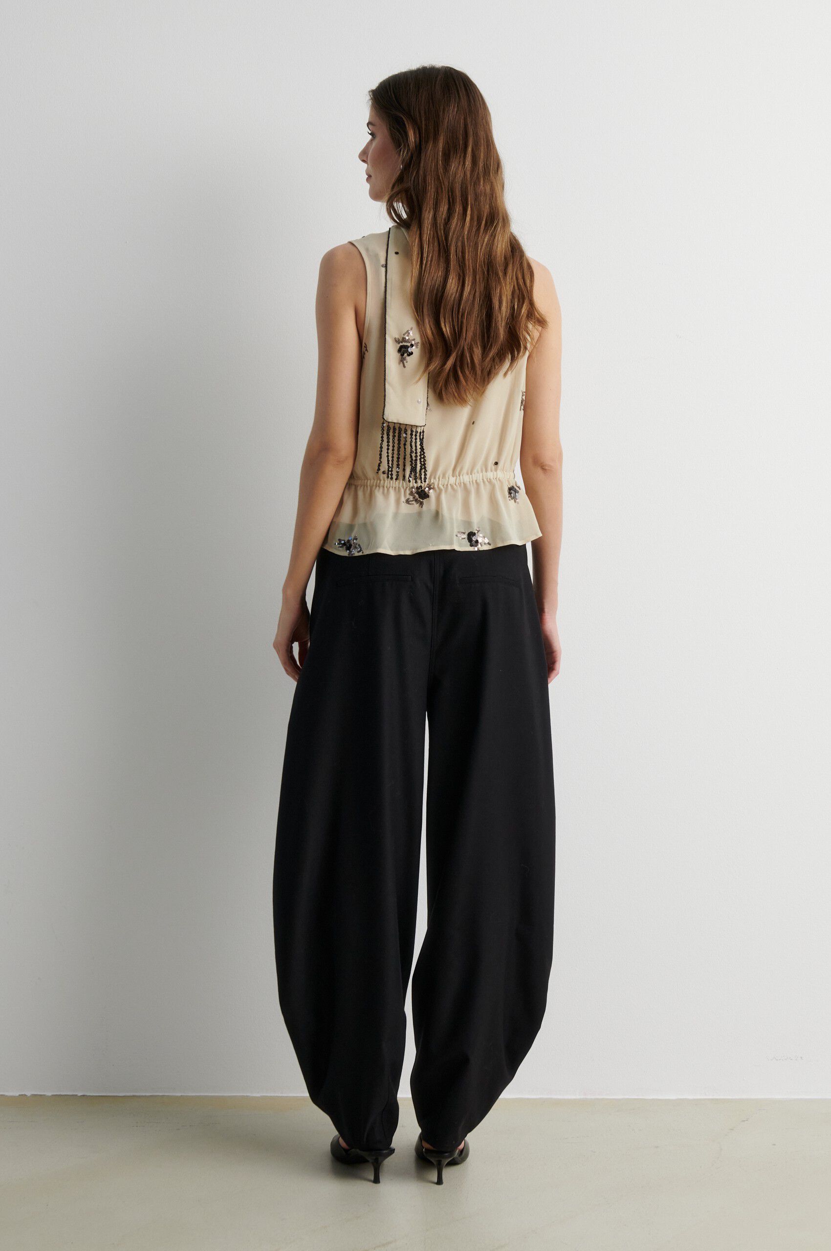Blink Barrel Trousers