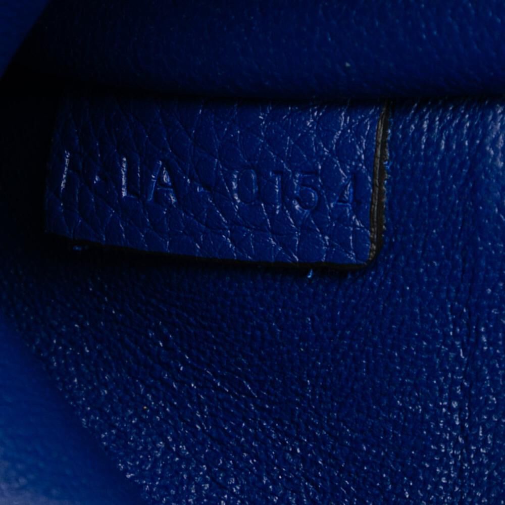 C&eacute;line Trapeze