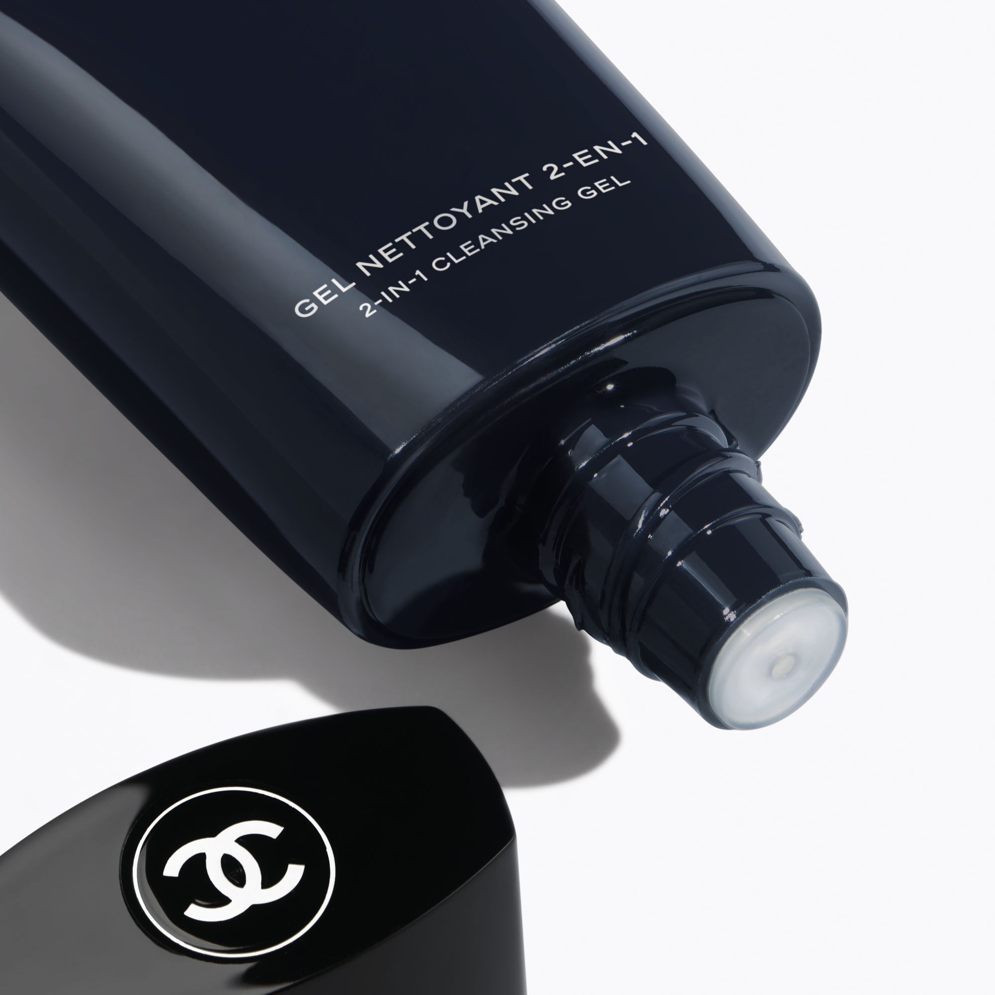 2-In-1 Cleansing Gel