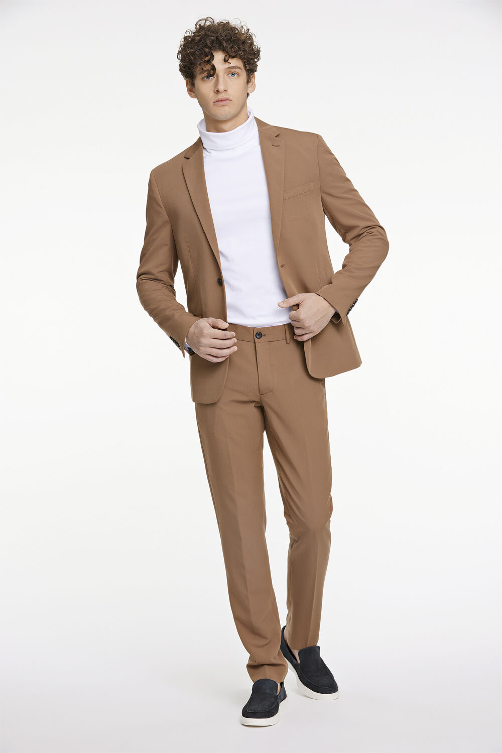 Fine twill stretch suit