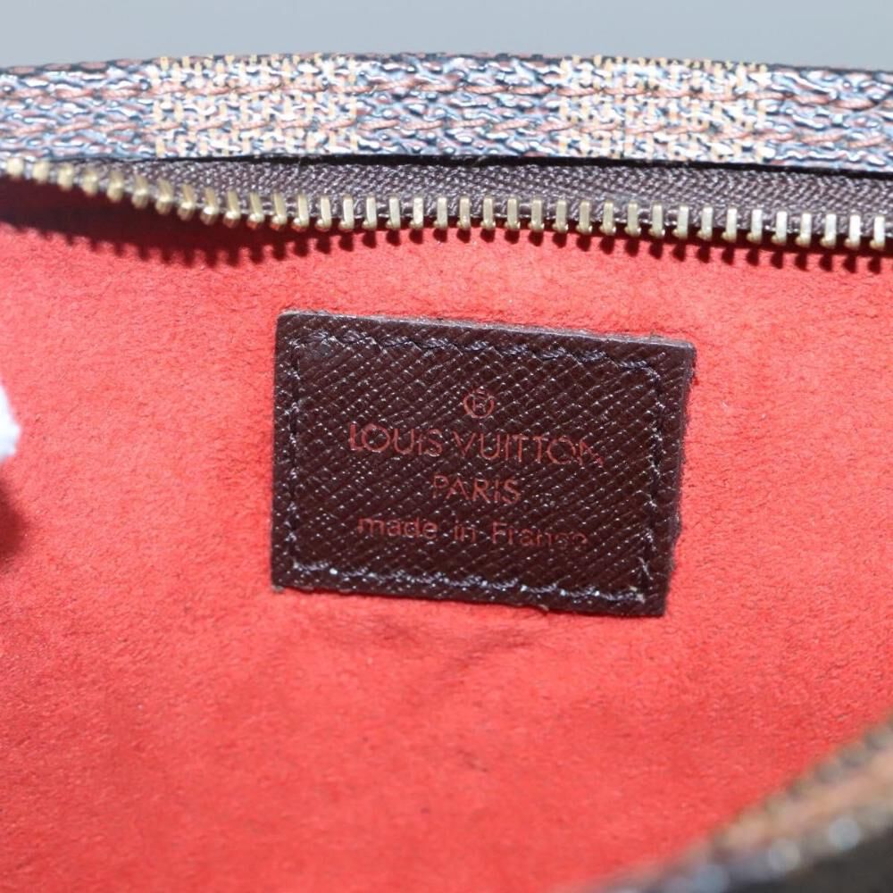 Louis Vuitton Marais