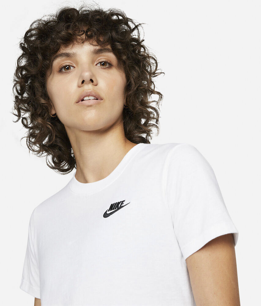 Sportswear Club T Shirt