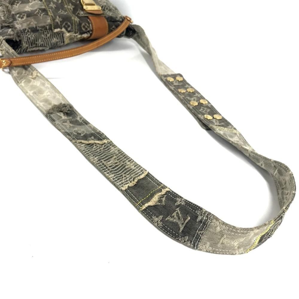 Louis Vuitton Shoulder Bags