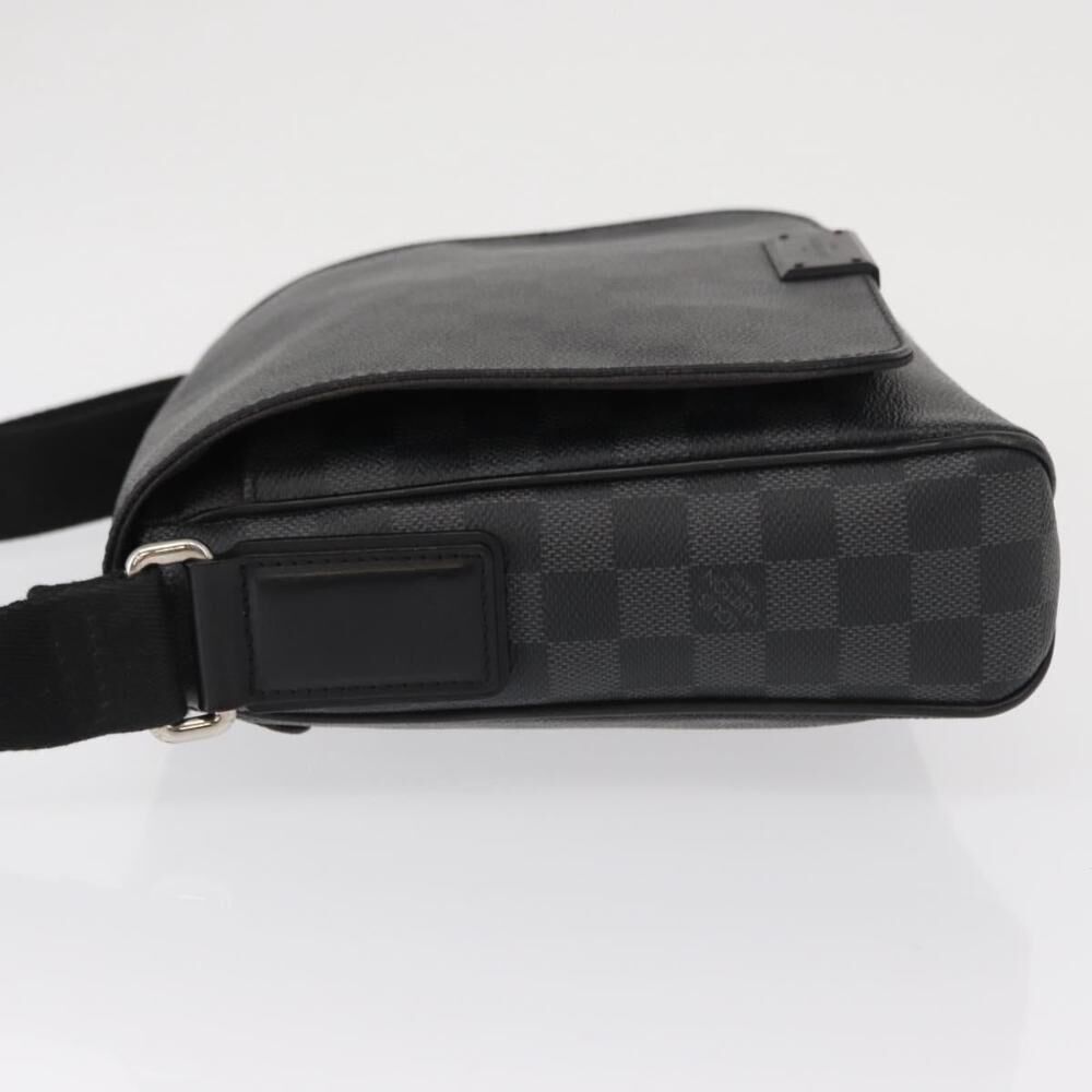 Louis Vuitton Shoulder Bags