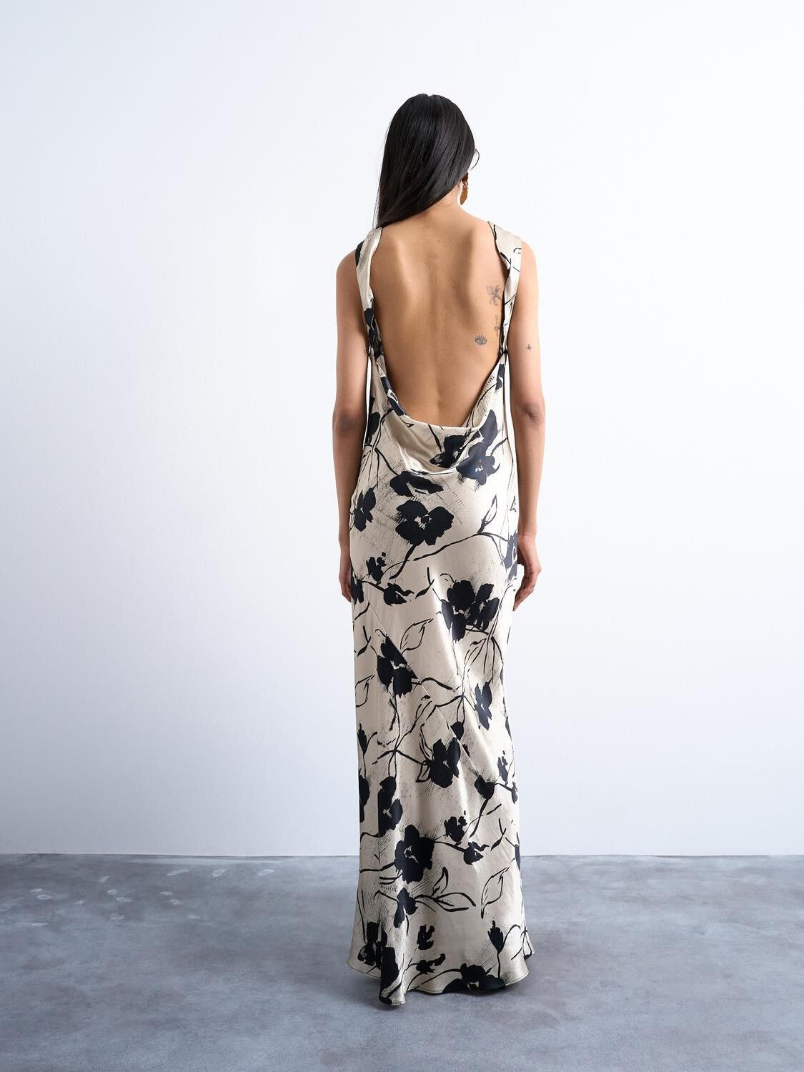 TSMAUREEN SL ROUND NECK MIDI DRESS