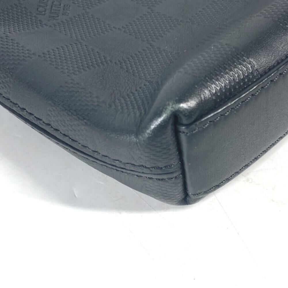 Louis Vuitton Messenger