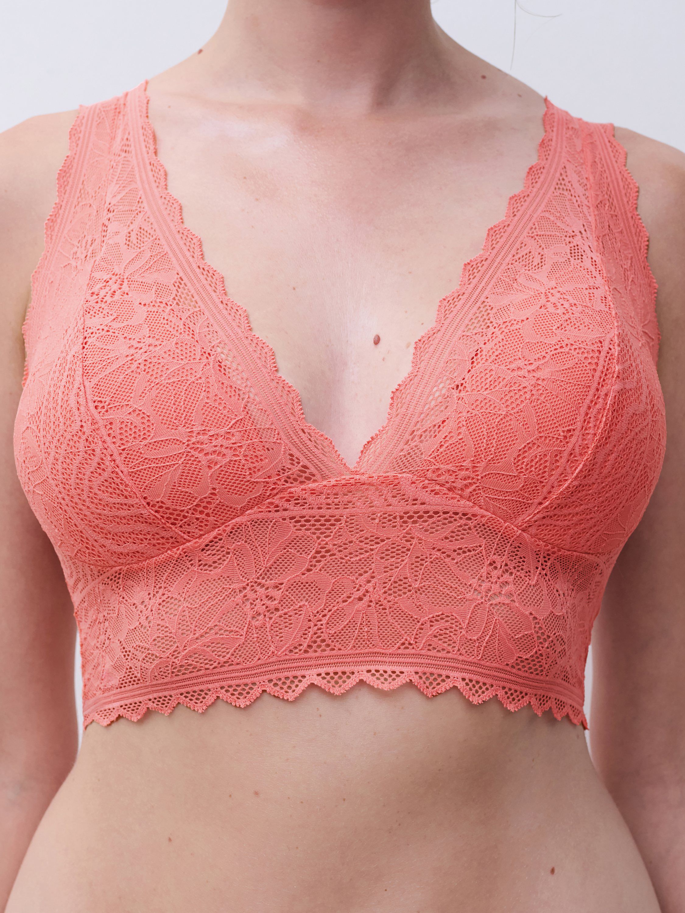 Floral Touch Wirefree foam bra