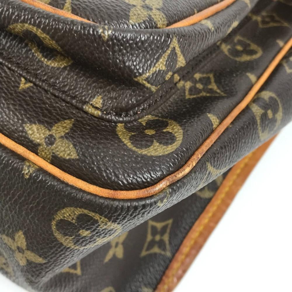 Louis Vuitton Gibeciere