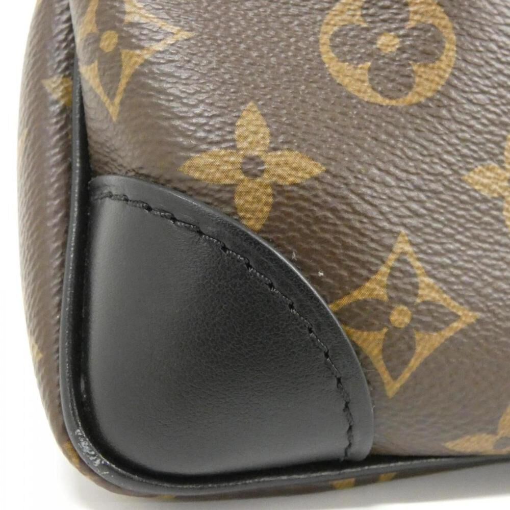 Louis Vuitton Shoulder Bags