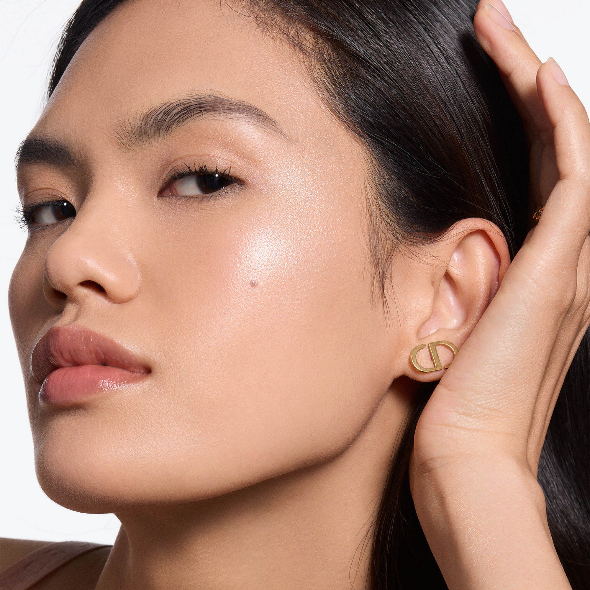 Dior Forever Glow Luminizer Highlighter Infused with Hyaluronic Acid