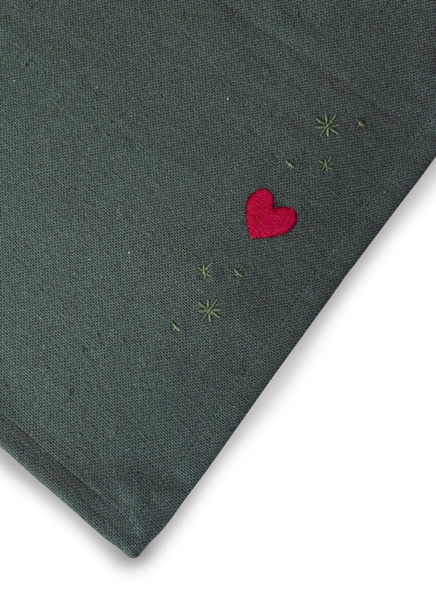 Christmas Fable D&aelig;kkeserviet Hjerter 49x32 cm gr&oslash;n