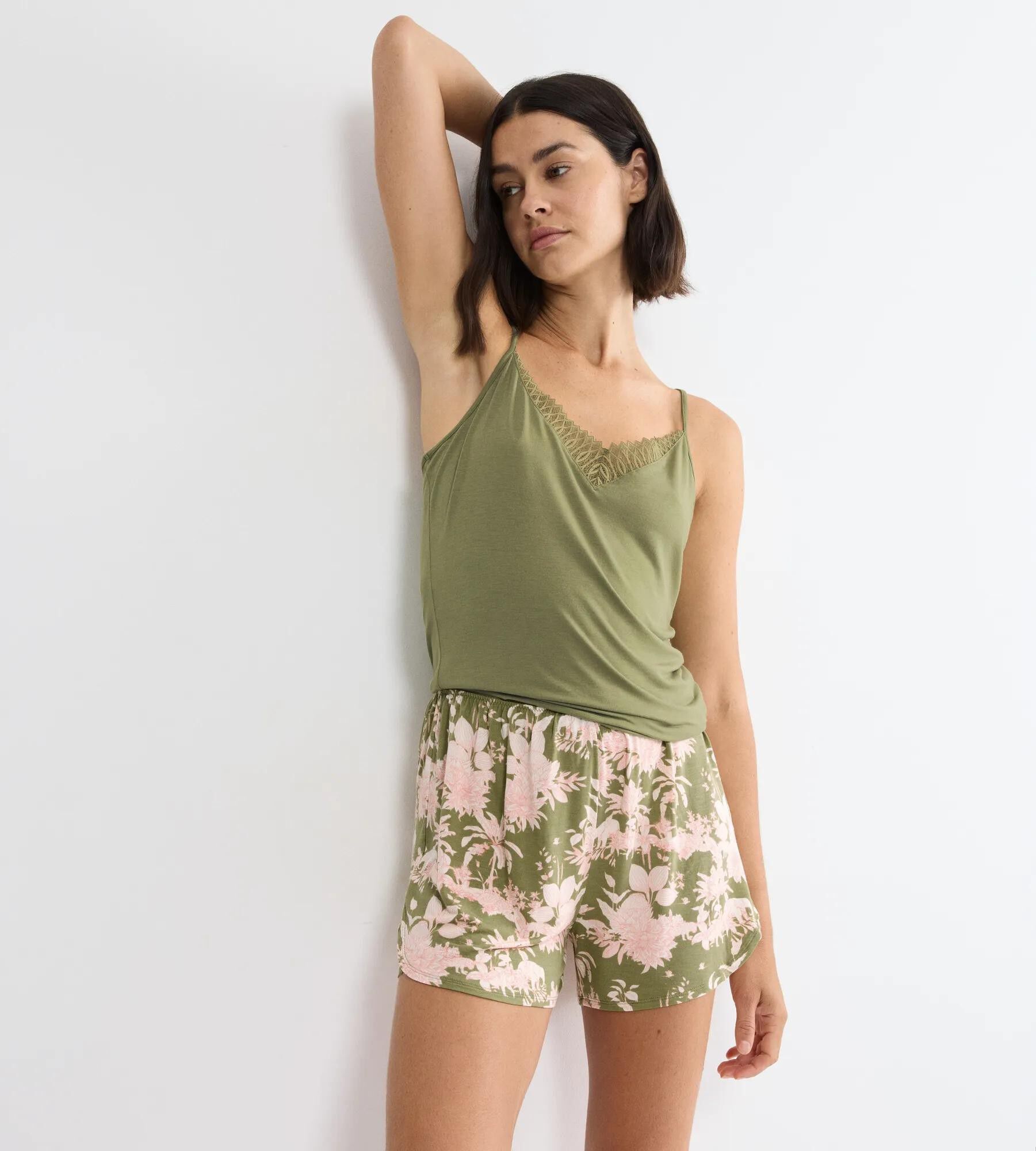 Aura Spotlight Shorts