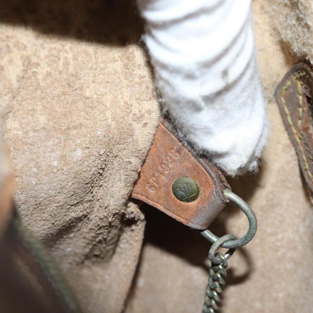 Louis Vuitton Shoulder Bags