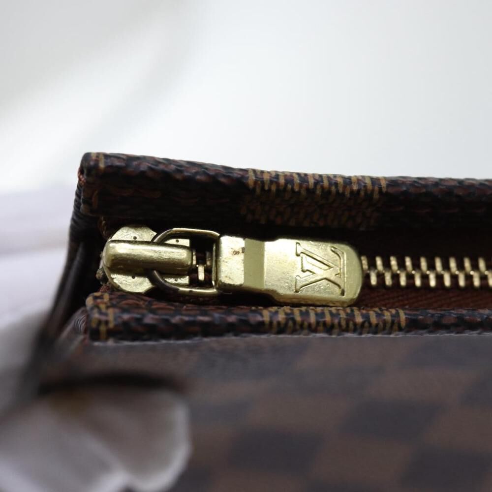 Louis Vuitton Poche Toilette