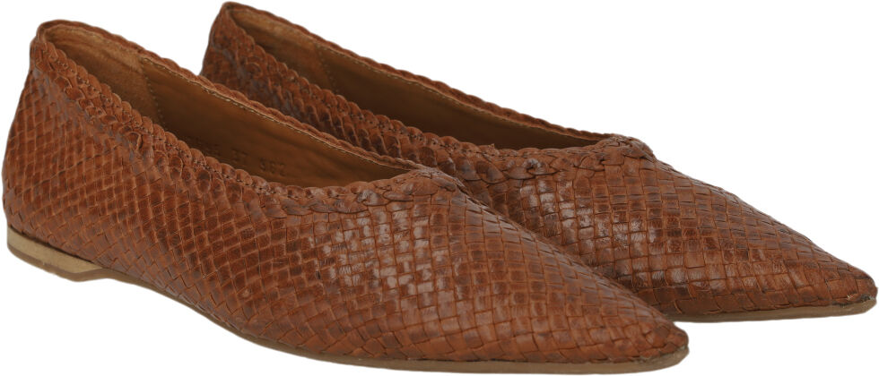 H&aring;ndflettet ballerina med spids snu