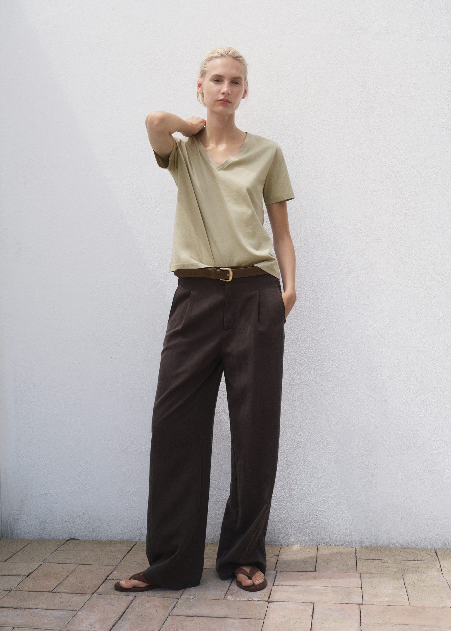 V-neck cotton T-shirt