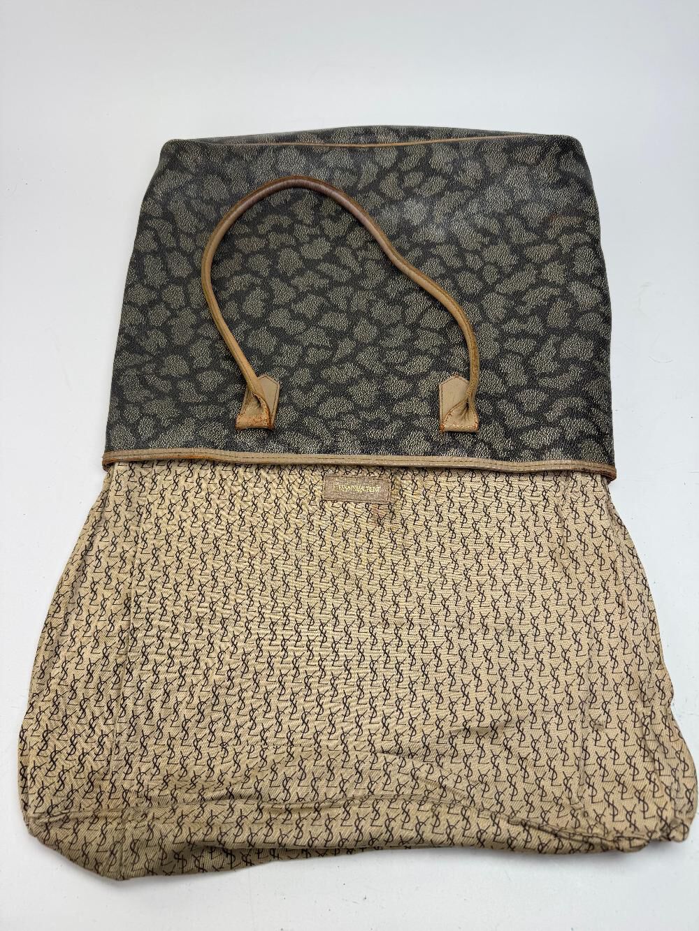 Yves Saint Laurent Tote