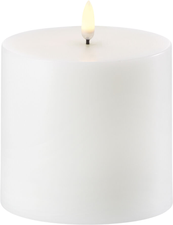 LED Pillar Candle - Nordic White - 10,1 x 10 cm